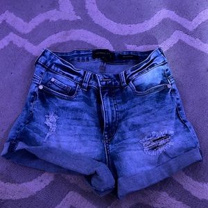 stretchy blue jean shorts